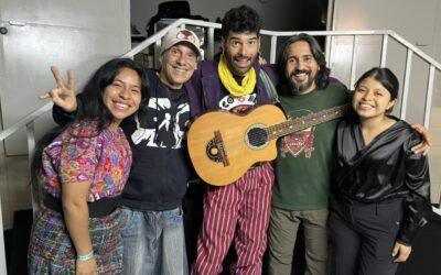 Manu Chao «Eres grande Sara Curruchich»